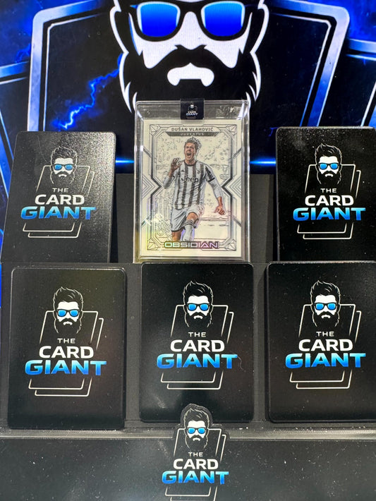 Dusan Vlahovic 1/9 Contra White Obsidian Juventus Panini